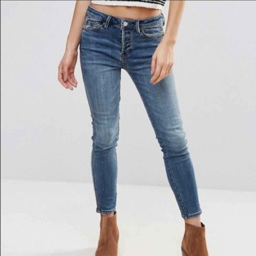 Free People Payton Hi Rise Skinny Jean Light Denim Button Fly Stretch Size 24